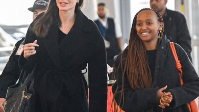 أنجلينا جولى مع ابنتها فى مطار نيويورك